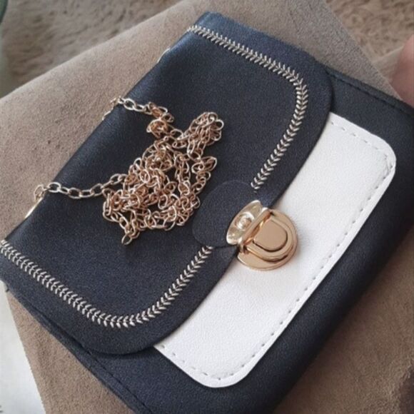 CHAINED WOMEN'S SMALL SHOULDER BAG - Picture 3 of 4